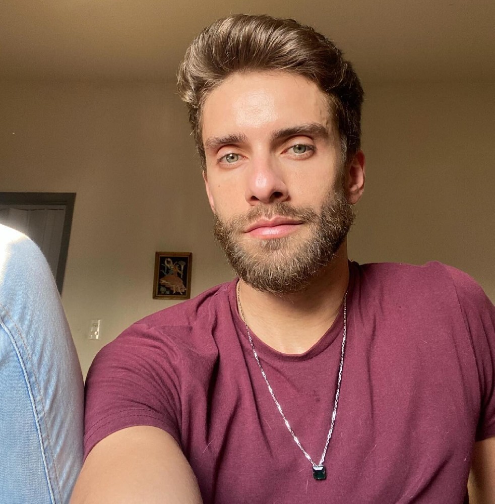 F318 照片1053张 视频238个 巴西 职业 赛车手 健身 同性恋 派对 家人合照 旅游 风景  生活日常