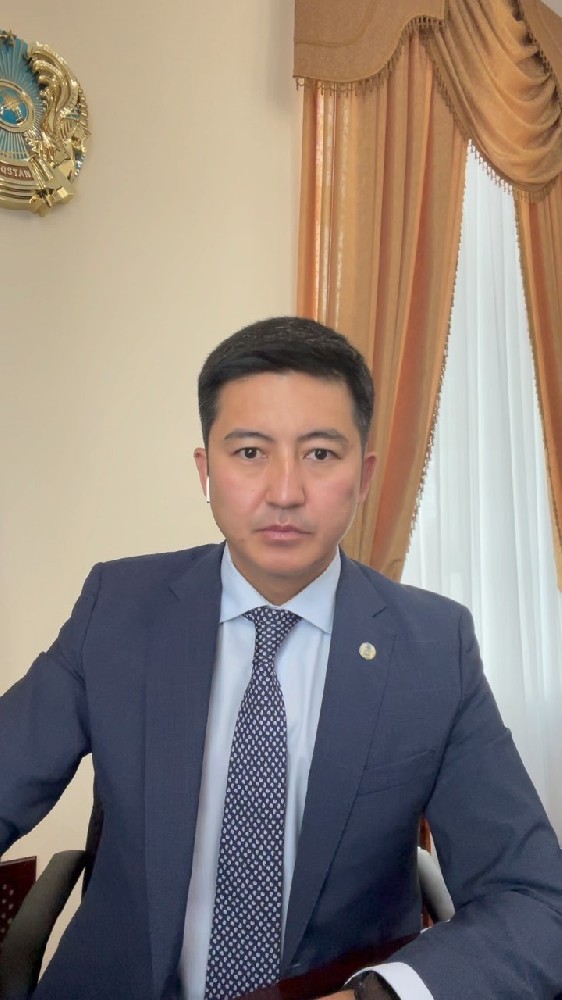 D041 照片1099张 视频37个 泰国 政府官员 生活日常 旅游 工作 正装 曝光低