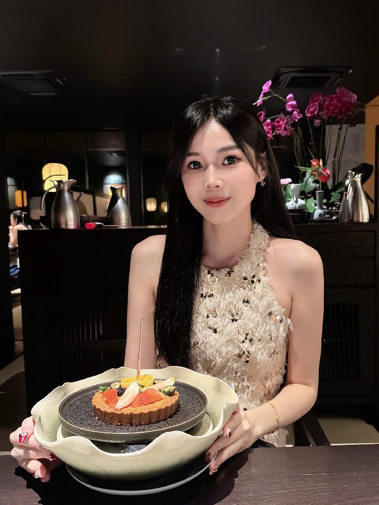 A2107 照片332张 视频15个 马来西亚 美女少妇 生活日常 旅游 美妆