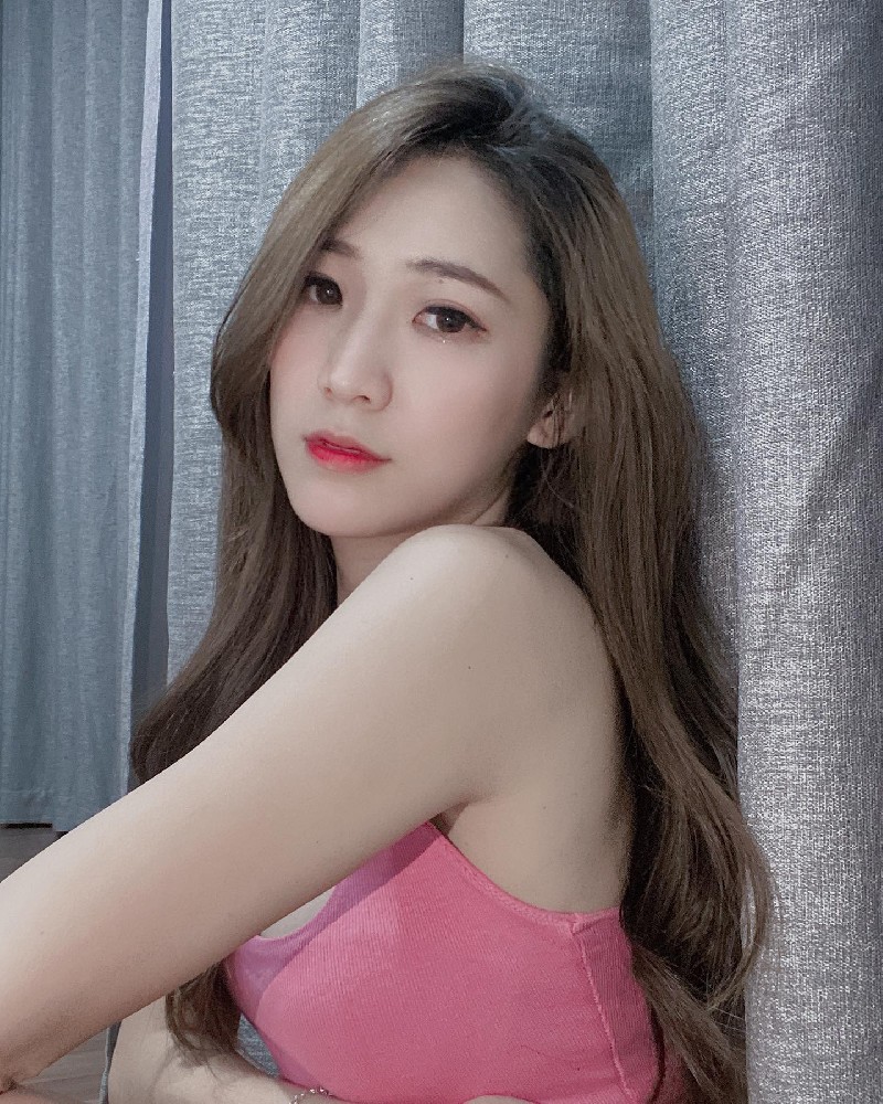 A2126 照片1238张 视频52个 马来西亚 宝妈 气质少妇美女 生活日常 旅游 带娃