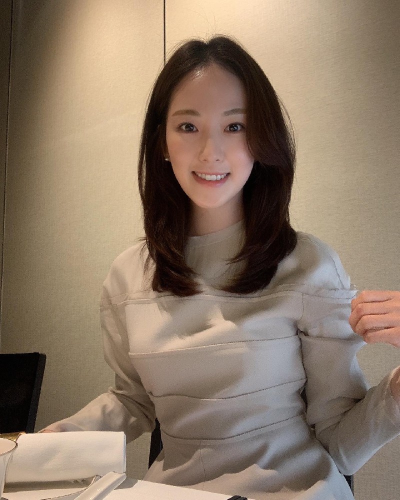 A2158 照片930张 视频4个 韩国 气质宝妈  生活日常 旅游 带娃