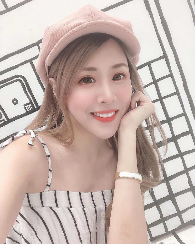 A2161 照片1693张 视频35个 台湾 大胸 儿童瑜伽老师 是如此 旅游 工作 自拍多